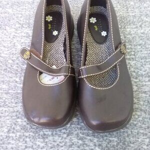 Osh Kosh Shoes Girls "Mary Jane" Size 12 with adhesive strap Lady Bug NEW